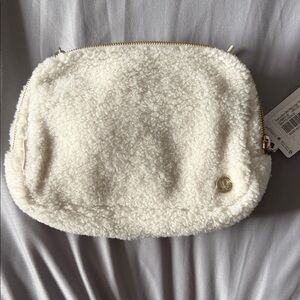 NWT Lululemon Large Everywhere Belt Bag - Cream Sherpa